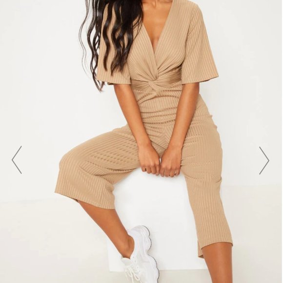 PRETTYLITTLETHING Jumpsuit - Picture 3 of 4
